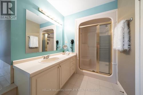 6 - 230 Meadowbrook Drive, Hamilton, ON - Indoor Photo Showing Bathroom