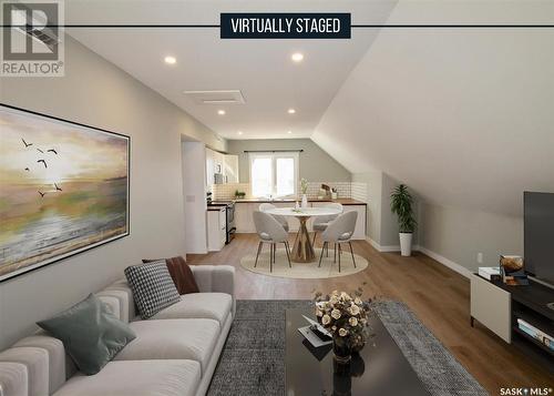 387 2Nd Avenue Nw, Swift Current, SK - Indoor Photo Showing Living Room