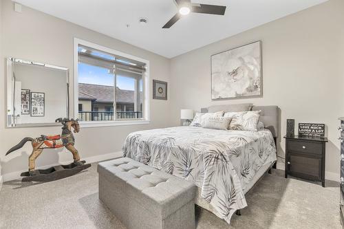 6304-4026 Pritchard Drive, West Kelowna, BC - Indoor Photo Showing Bedroom