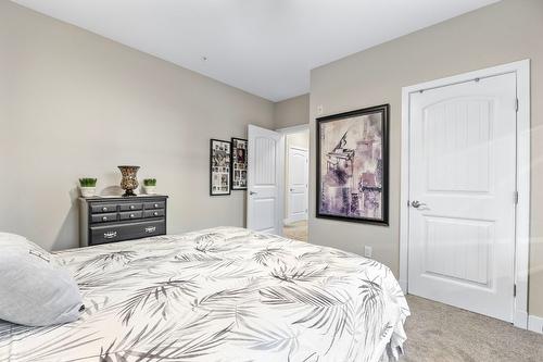 6304-4026 Pritchard Drive, West Kelowna, BC - Indoor Photo Showing Bedroom