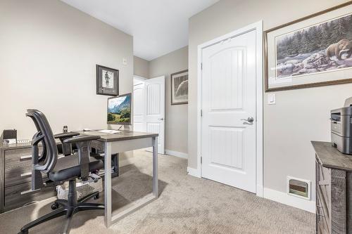 6304-4026 Pritchard Drive, West Kelowna, BC - Indoor Photo Showing Office