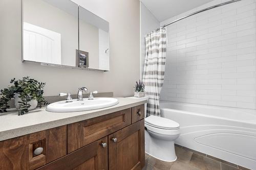 6304-4026 Pritchard Drive, West Kelowna, BC - Indoor Photo Showing Bathroom