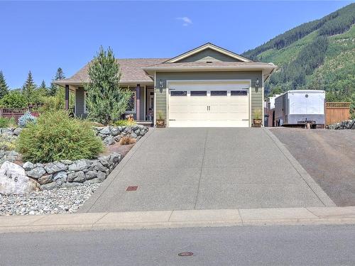 446 Mountain View Dr, Lake Cowichan, BC 