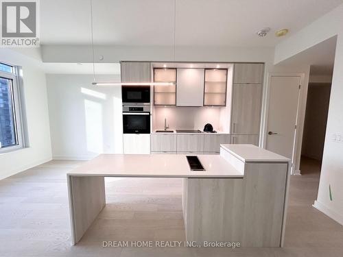 1601 - 11 Yorkville Avenue, Toronto, ON - Indoor Photo Showing Kitchen