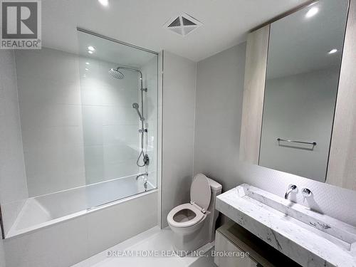 1601 - 11 Yorkville Avenue, Toronto, ON - Indoor Photo Showing Bathroom