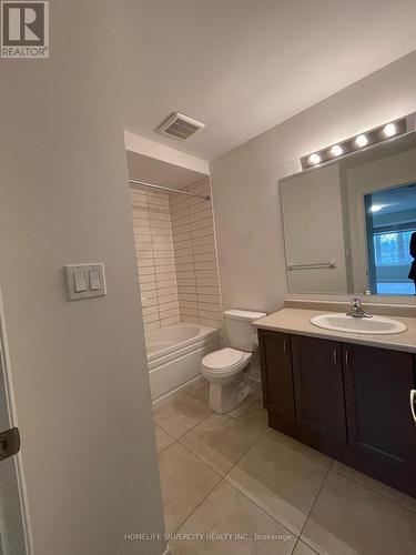 54 - 166 Deerpath Drive, Guelph, ON - Indoor Photo Showing Bathroom