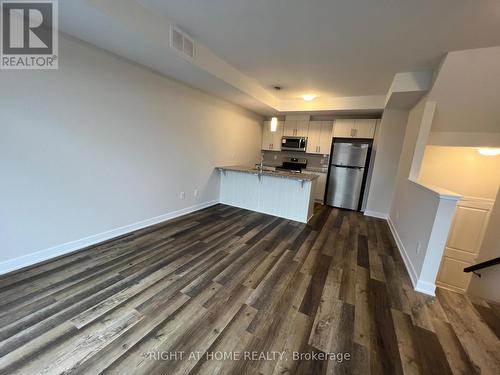 204 Tussock Point, Ottawa, ON - Indoor Photo Showing Kitchen