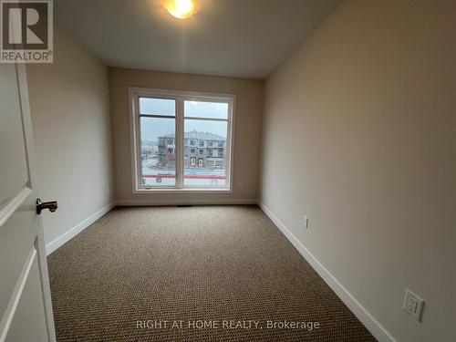 204 Tussock Point, Ottawa, ON - Indoor Photo Showing Other Room