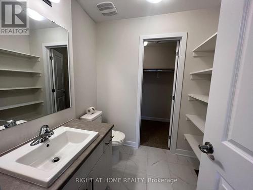 204 Tussock Point, Ottawa, ON - Indoor Photo Showing Bathroom