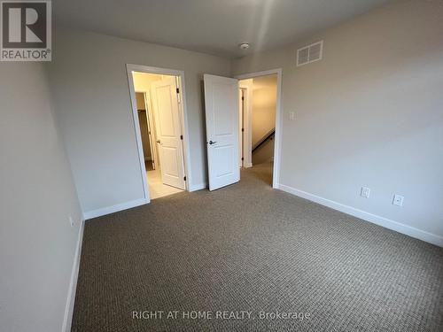 204 Tussock Point, Ottawa, ON - Indoor Photo Showing Other Room