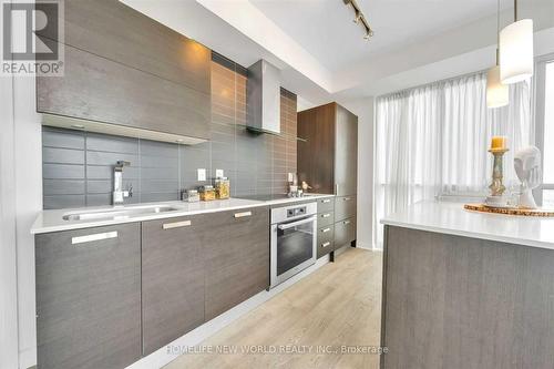 2307 - 9 Bogert Avenue, Toronto, ON - Indoor Photo Showing Kitchen With Upgraded Kitchen