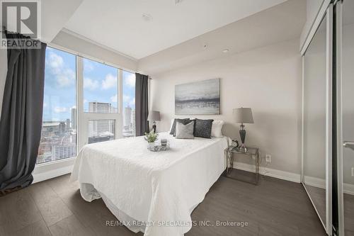 4909 - 181 Dundas Street E, Toronto, ON - Indoor Photo Showing Bedroom