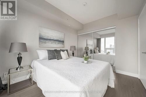 4909 - 181 Dundas Street E, Toronto, ON - Indoor Photo Showing Bedroom