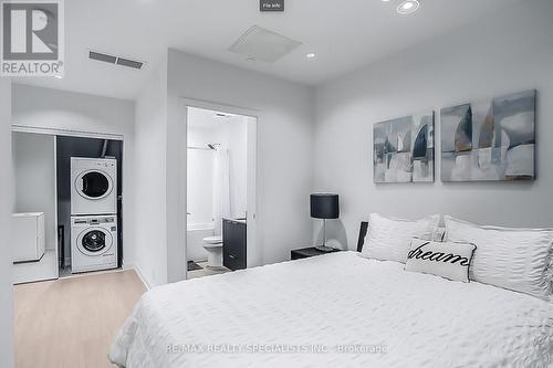 4909 - 181 Dundas Street E, Toronto, ON - Indoor Photo Showing Bedroom