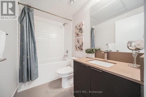 4909 - 181 Dundas Street E, Toronto, ON - Indoor Photo Showing Bathroom