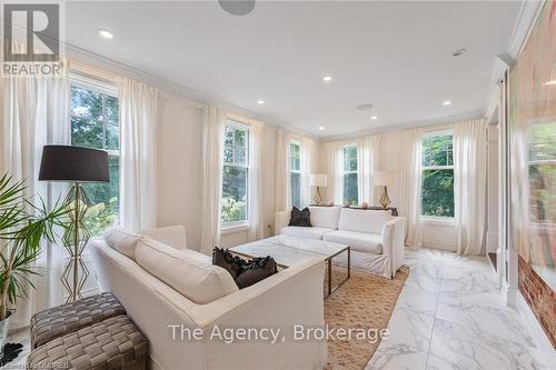 347 East Hart Crescent, Burlington (Roseland), ON - Indoor Photo Showing Living Room