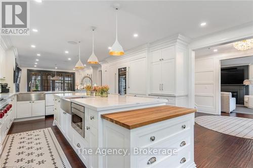 347 East Hart Crescent, Burlington (Roseland), ON - Indoor Photo Showing Kitchen With Upgraded Kitchen