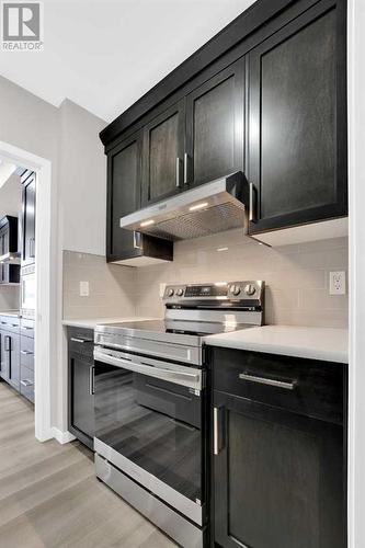 317 Corner Glen Way Ne, Calgary, AB - Indoor Photo Showing Kitchen