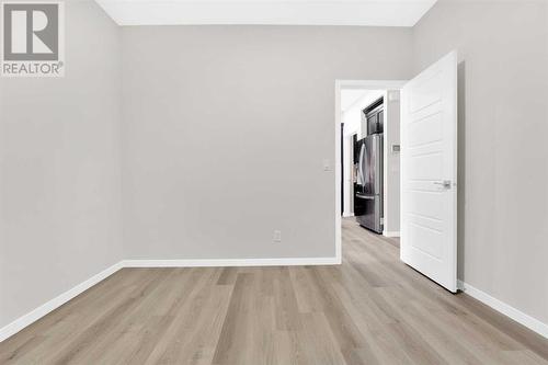 317 Corner Glen Way Ne, Calgary, AB - Indoor Photo Showing Other Room