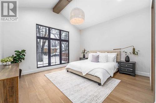 2040 56 Avenue Sw, Calgary, AB - Indoor Photo Showing Bedroom