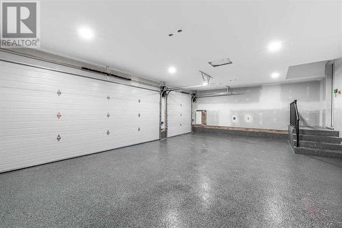 2040 56 Avenue Sw, Calgary, AB - Indoor Photo Showing Garage