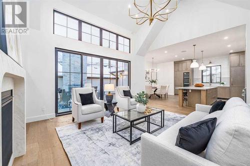 2040 56 Avenue Sw, Calgary, AB - Indoor Photo Showing Living Room