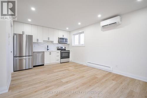 809 Helen Crescent, Pickering (Bay Ridges), ON - Indoor Photo Showing Kitchen With Stainless Steel Kitchen