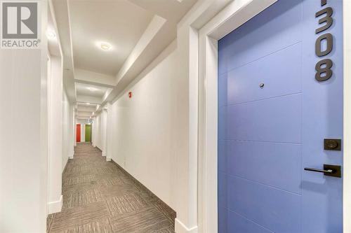 Floor Foyer - 1308, 350 Livingston Common Ne, Calgary, AB - Indoor Photo Showing Other Room