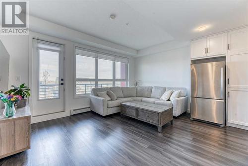 1308, 350 Livingston Common Ne, Calgary, AB - Indoor Photo Showing Living Room