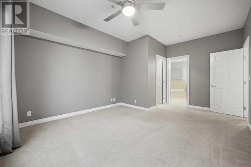 8201, 14 Hemlock Crescent Sw, Calgary, AB - Indoor Photo Showing Other Room