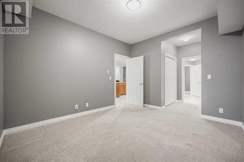 8201, 14 Hemlock Crescent Sw, Calgary, AB - Indoor Photo Showing Other Room