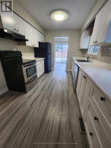 74 Trillium Crescent, Barrie, ON - Indoor Photo Showing Kitchen