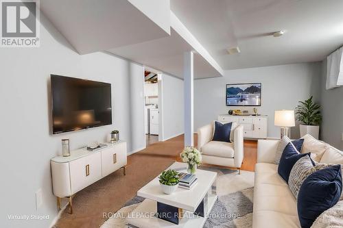 126 - 286 Cushman Road, St. Catharines (444 - Carlton/Bunting), ON - Indoor Photo Showing Living Room