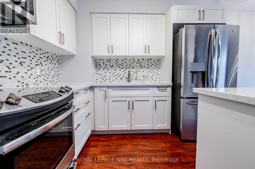 126 - 286 Cushman Road, St. Catharines (444 - Carlton/Bunting), ON - Indoor Photo Showing Kitchen With Upgraded Kitchen