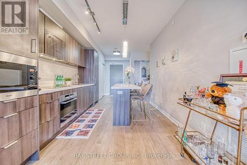 704 - 21 Widmer Street, Toronto, ON - Indoor Photo Showing Kitchen