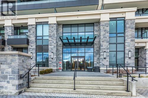 2801 - 15 Water Walk Drive, Markham, ON - Outdoor