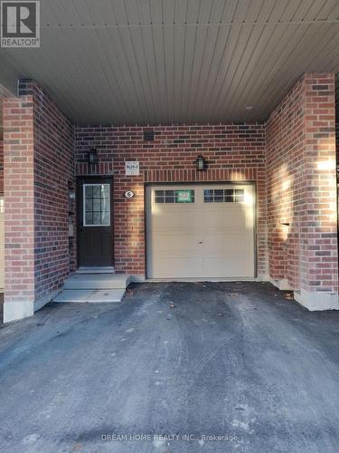 6 Cafaro Lane, Markham, ON - Indoor Photo Showing Garage