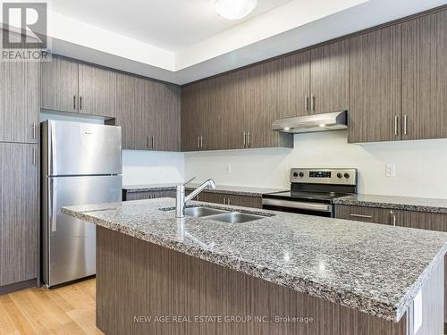 1419 Oakmont Common, Burlington, ON - Indoor Photo Showing Kitchen With Stainless Steel Kitchen With Double Sink With Upgraded Kitchen