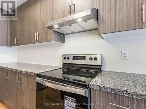 1419 Oakmont Common, Burlington, ON - Indoor Photo Showing Kitchen