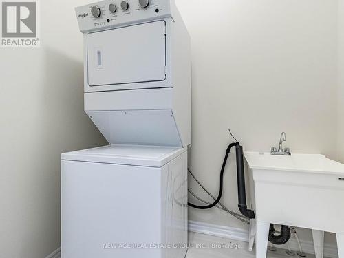 1419 Oakmont Common, Burlington, ON - Indoor Photo Showing Laundry Room