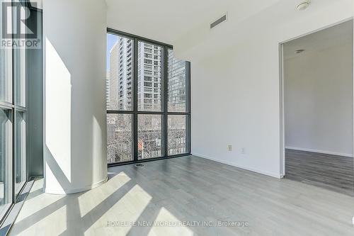 406 - 101 Charles Street E, Toronto, ON - Indoor Photo Showing Other Room