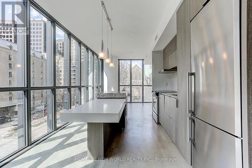 406 - 101 Charles Street E, Toronto, ON - Indoor