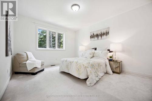 92 Radial Drive, Aurora, ON - Indoor Photo Showing Bedroom