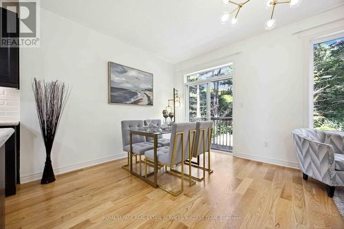 92 Radial Drive, Aurora, ON - Indoor Photo Showing Dining Room