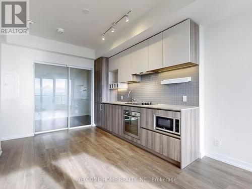 4207 - 5 Buttermill Avenue, Vaughan, ON - Indoor Photo Showing Kitchen