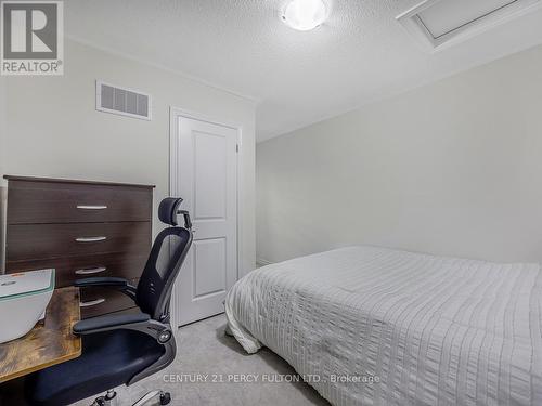 374 Okanagan Path, Oshawa, ON - Indoor Photo Showing Bedroom