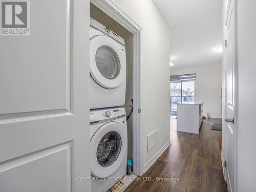 374 Okanagan Path, Oshawa, ON - Indoor Photo Showing Laundry Room