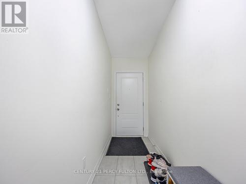 374 Okanagan Path, Oshawa, ON - Indoor Photo Showing Other Room