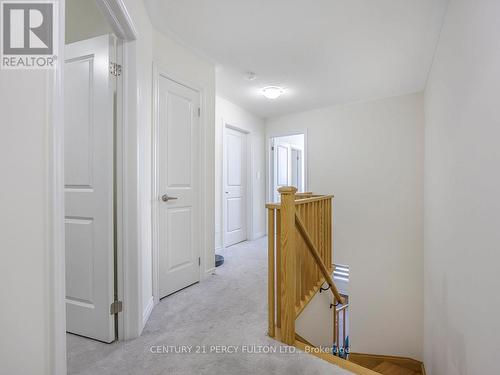 374 Okanagan Path, Oshawa, ON - Indoor Photo Showing Other Room