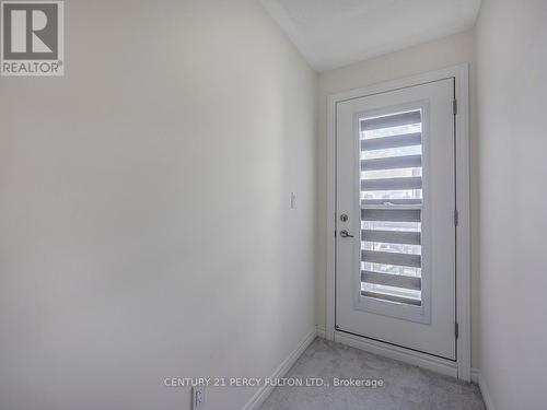 374 Okanagan Path, Oshawa, ON - Indoor Photo Showing Other Room